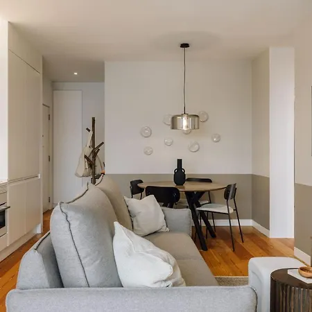 Arrabida - 2 Bedroom And Parking In Arroios * Lisbon
