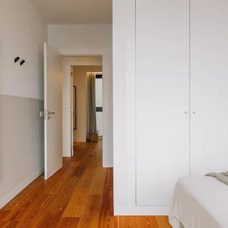 Arrabida - 2 Bedroom And Parking In Arroios * Lisbon
