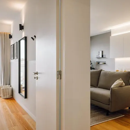 Apartment Arrabida - 2 Bedroom And Parking In Arroios Lisbon