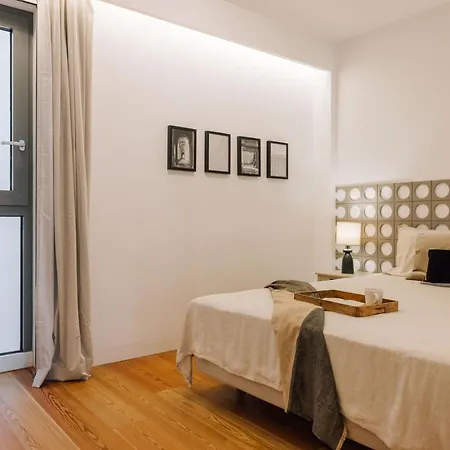 Apartment Arrabida - 2 Bedroom And Parking In Arroios